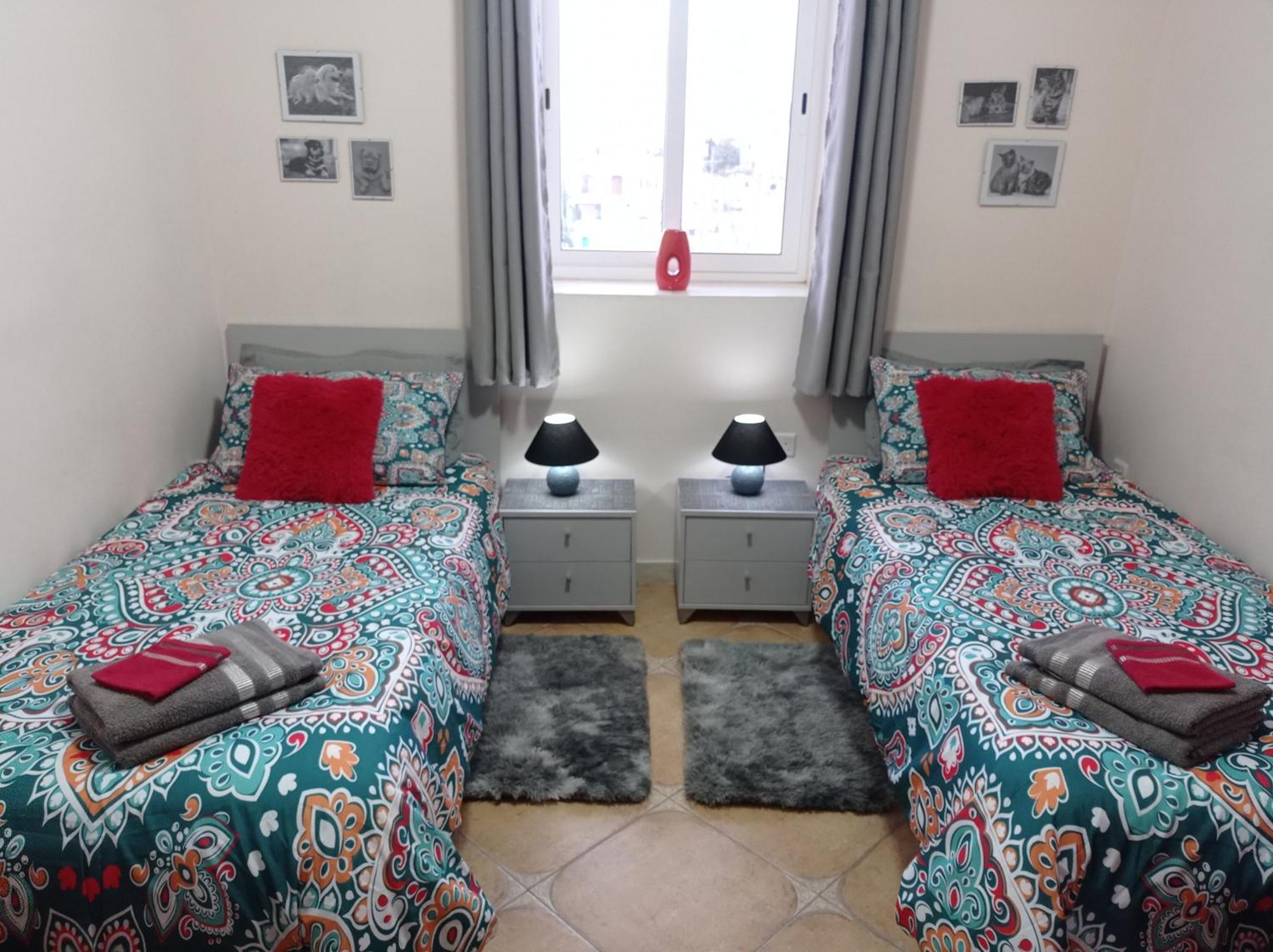 Joseph 2 Stylish Flat With Open Views, Just 4Km From The Airport Or Beach Siggiewi Exterior foto